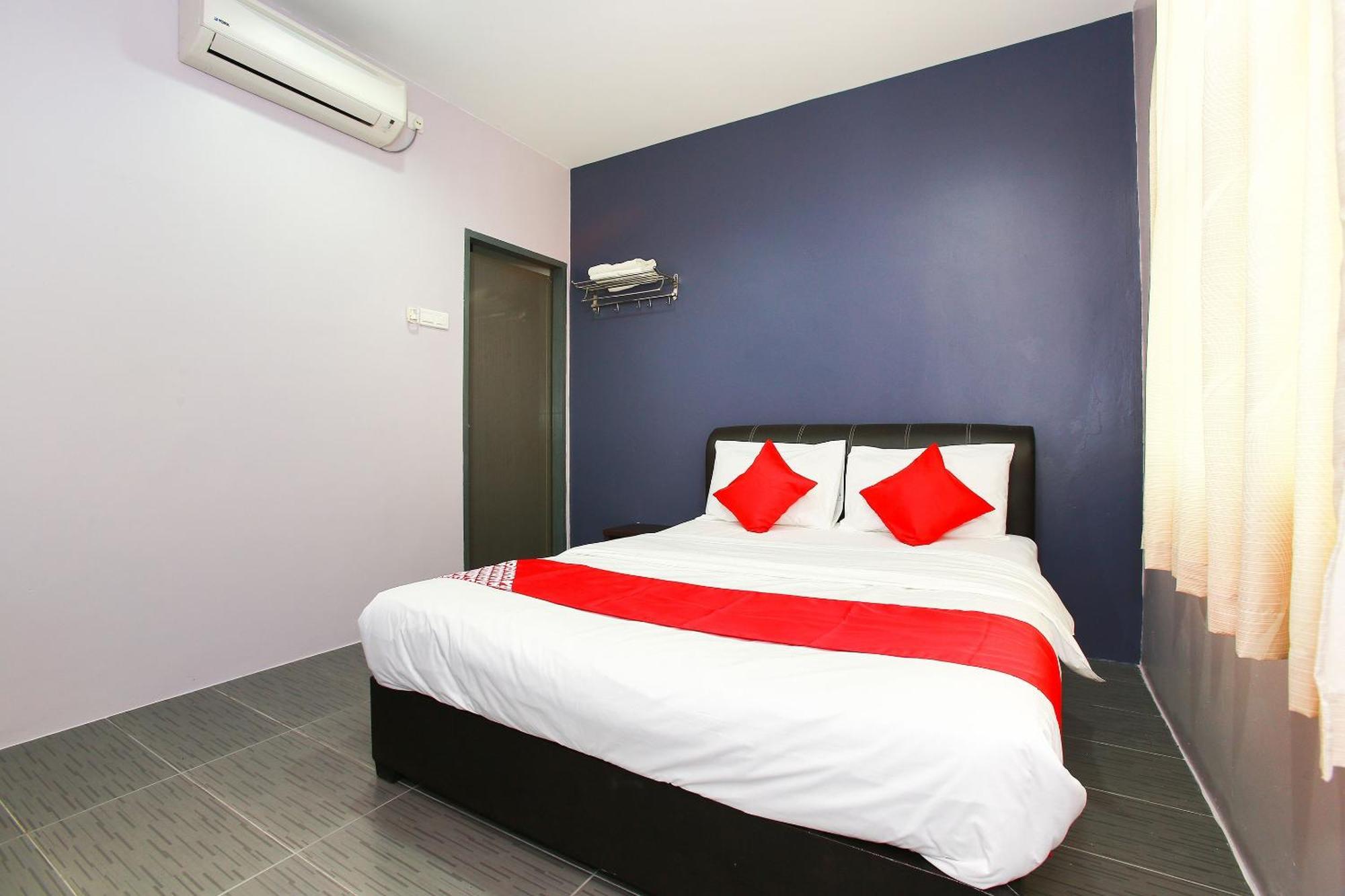 Oyo 89332 De Hotel Teluk Intan Exteriör bild
