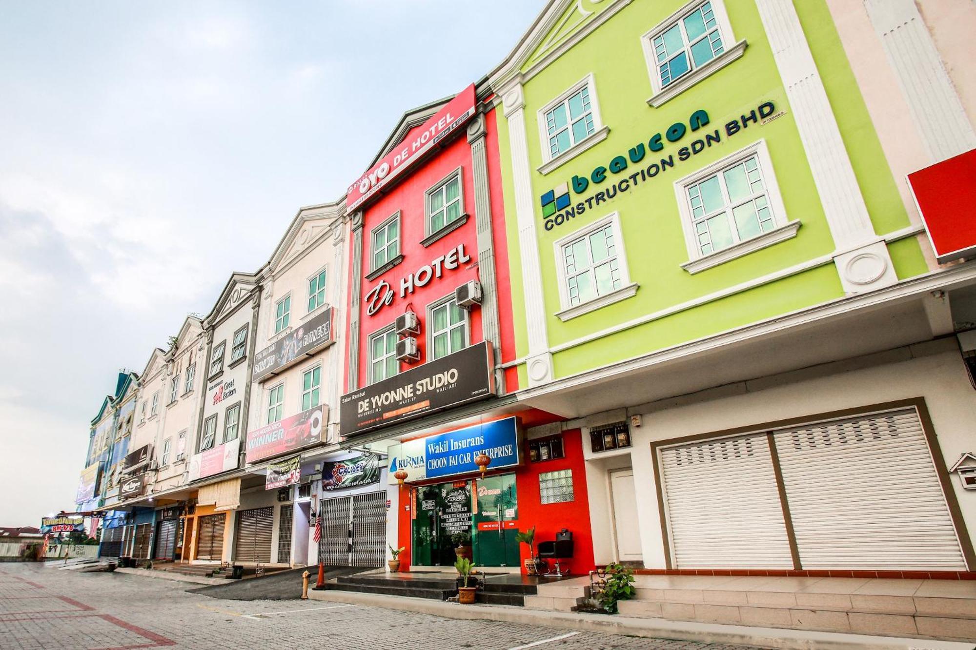 Oyo 89332 De Hotel Teluk Intan Exteriör bild
