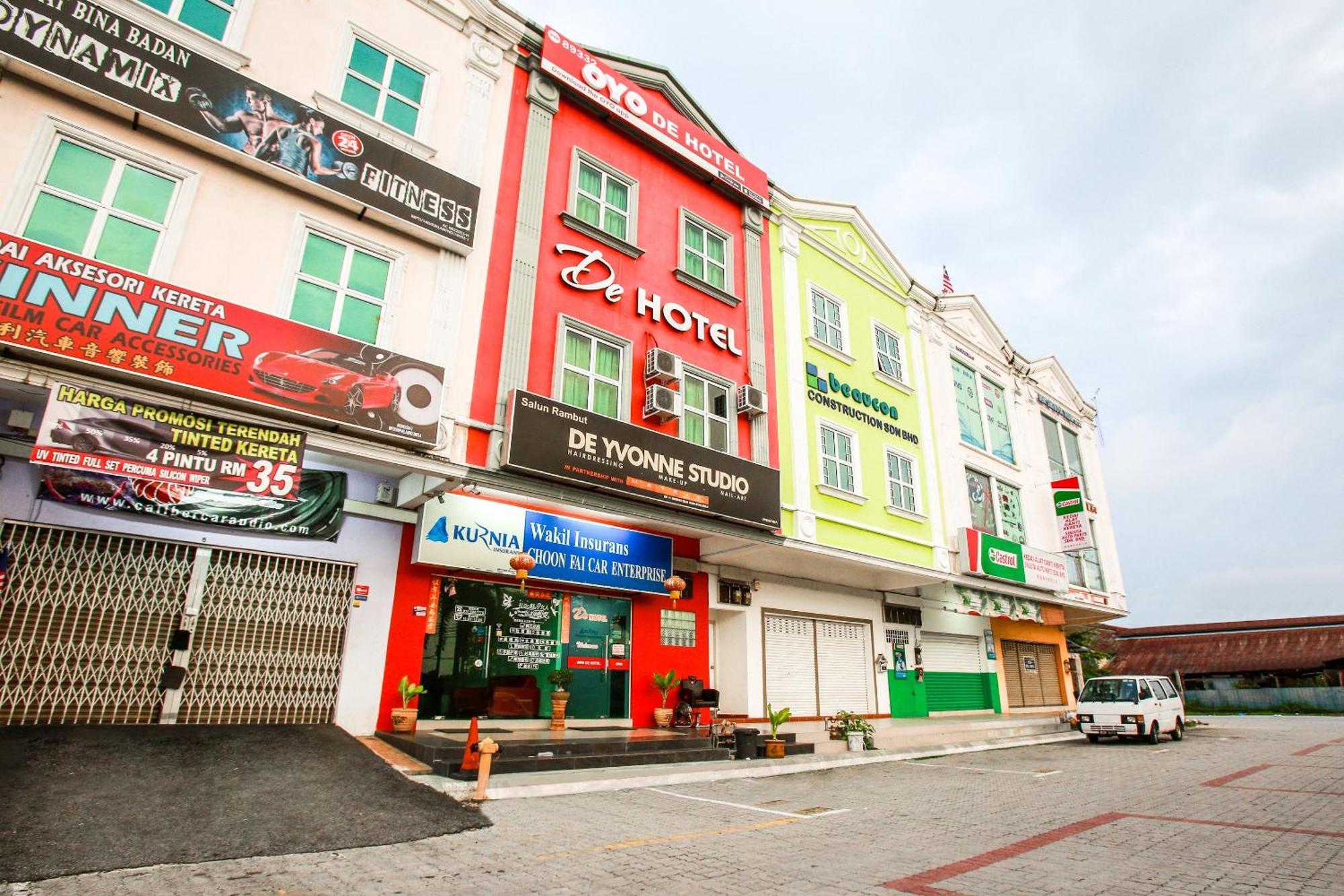 Oyo 89332 De Hotel Teluk Intan Exteriör bild