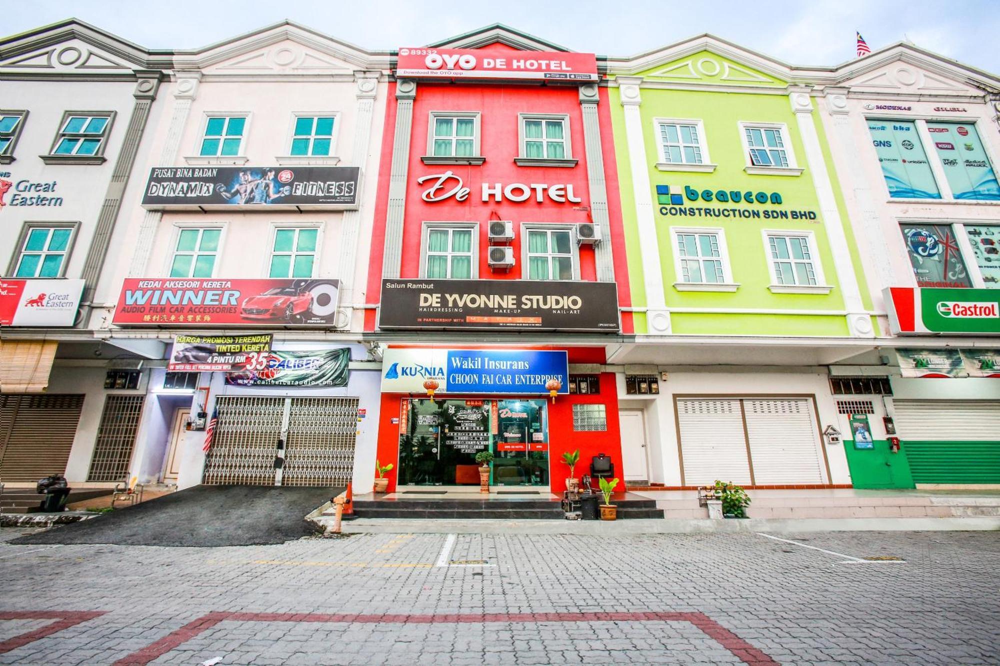 Oyo 89332 De Hotel Teluk Intan Exteriör bild